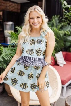 Blue Feather Bottom Fish Tank -Queen of Sparkles soelstudio QOSMAY2023 218