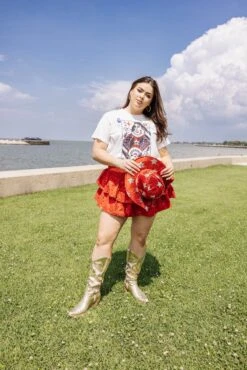 Queen Of Sparkles White USA Queen Card Tee -Queen of Sparkles soelstudio QOSMAY2023 536